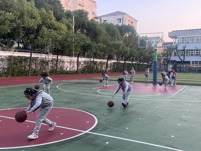 学校篮球队训练受伤谁负责_2